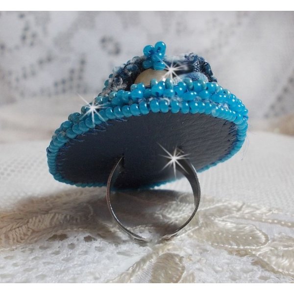 Far West Ring ganz aus Jeans bestickt mit Halbedelsteinperlen La Sodalite, Jade und anderen Perlen