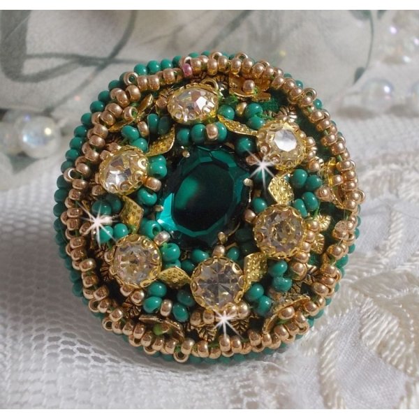 Ring Green Iris bestickt mit einem Mirror Cabochon mit K&auml;tzchen aus Swarovski-Kristall