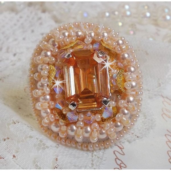 Idylle Beauty Ring bestickt mit Swarovski-Kristallen, Cabochon und Perlen