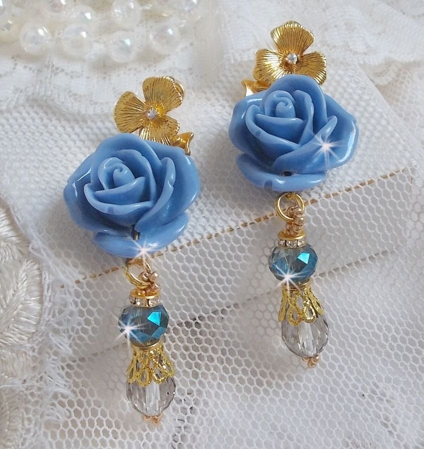 BO Bell'issim Rose Blau Barbeau mit Swarovski-Kristallen und böhmischem Kristall kreiert