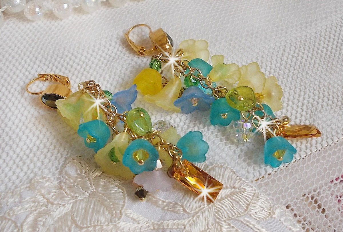 BO Bella Yellow montiert mit Swarovski-Kristallen, Frosted Flowers und Perlmuttperlen 