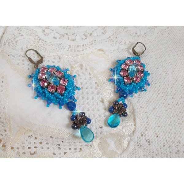 BO Belle Epoque bestickt mit Swarovski-Kristallen, Metallperlen, runden Perlmuttperlen und Rocailles