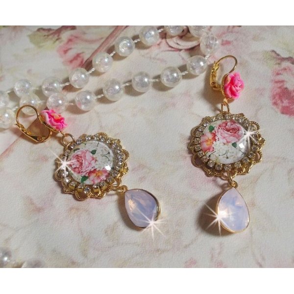 BO Bouquet Valentine kreiert mit Glas-Cabochons Rosenbouquet, Harz Cabochons und Swarovski-Kristallen 