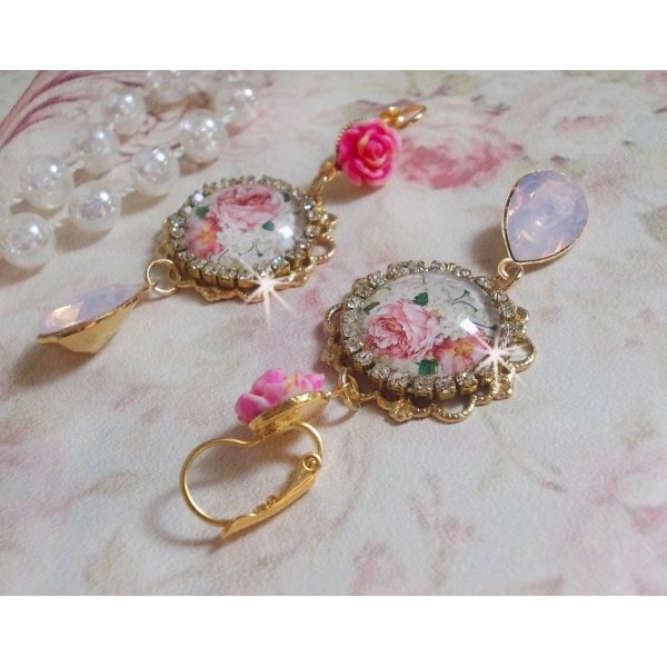 BO Bouquet Valentine kreiert mit Glas-Cabochons Rosenbouquet, Harz Cabochons und Swarovski-Kristallen 