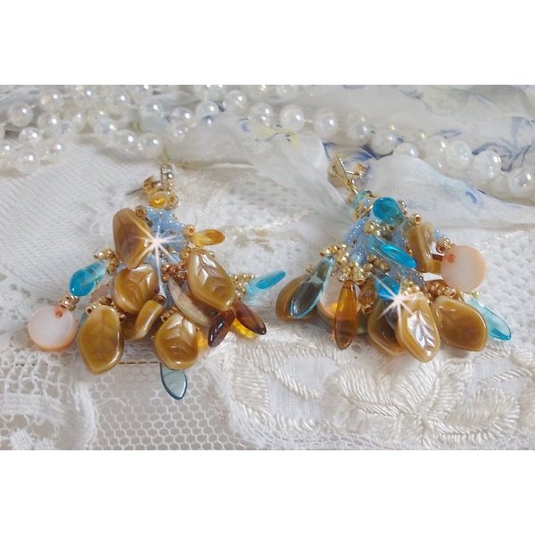 BO Cheyenne mit Perlmuttpailletten und b&ouml;hmischen Glasdolchen