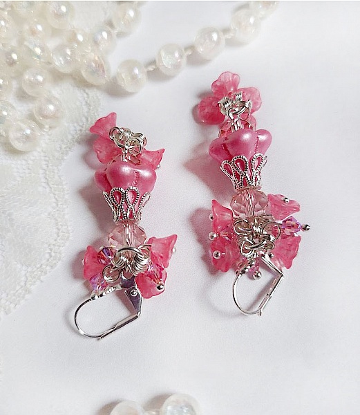 BO C&oelig;ur de Quartz cr&eacute;&eacute;es avec fleurs et perles, dormeuses laitons, perles Cristal Swarovski