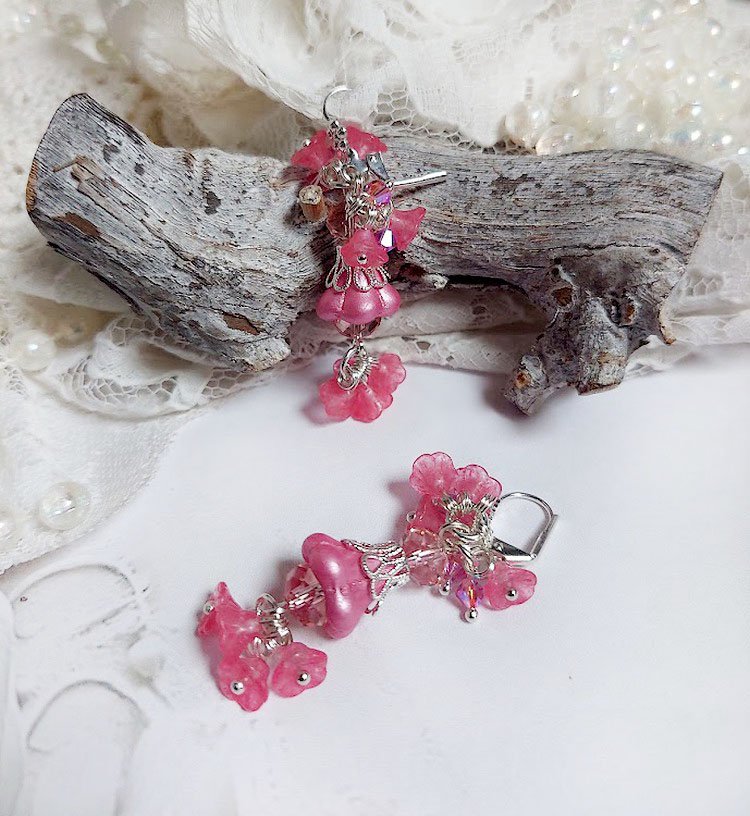 BO C&oelig;ur de Quartz cr&eacute;&eacute;es avec fleurs et perles, dormeuses laitons, perles Cristal Swarovski