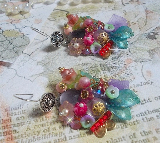 BO Krone Chic Fr&uuml;hling geschaffen mit verschiedenen Blumen, Murano-Perlen, Kristalle, verschiedene Accessoires und Ohrhaken in Silber 925/1000