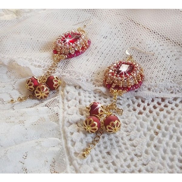 BO Wir Zwei bestickt mit Cabochons und Swarovski-Kristallperlen, Ohrhaken in 14 Karat Gold Filled Gold