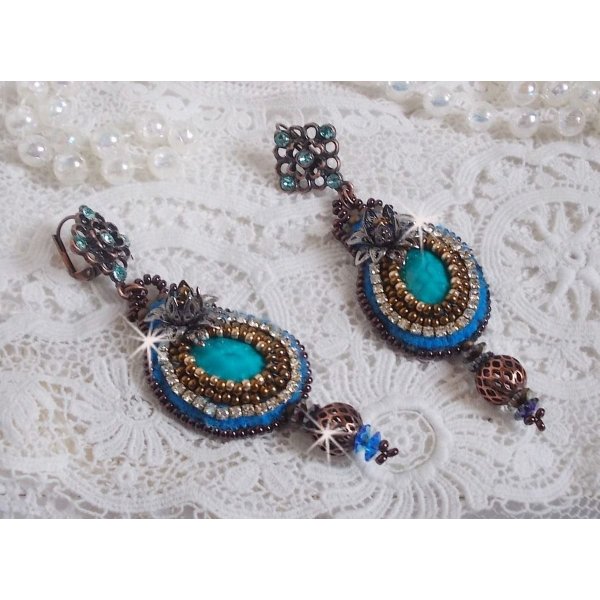 BO Ilycia Charming bestickt mit zwei facettierten Cabochons in T&uuml;rkis-Gr&uuml;n und Swarovski-Kristallen