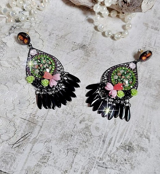 BO La Jocondine mont&eacute;es avec estampes, cabochons verre, dagues, perles r&eacute;sine et perles cristal Swarovski