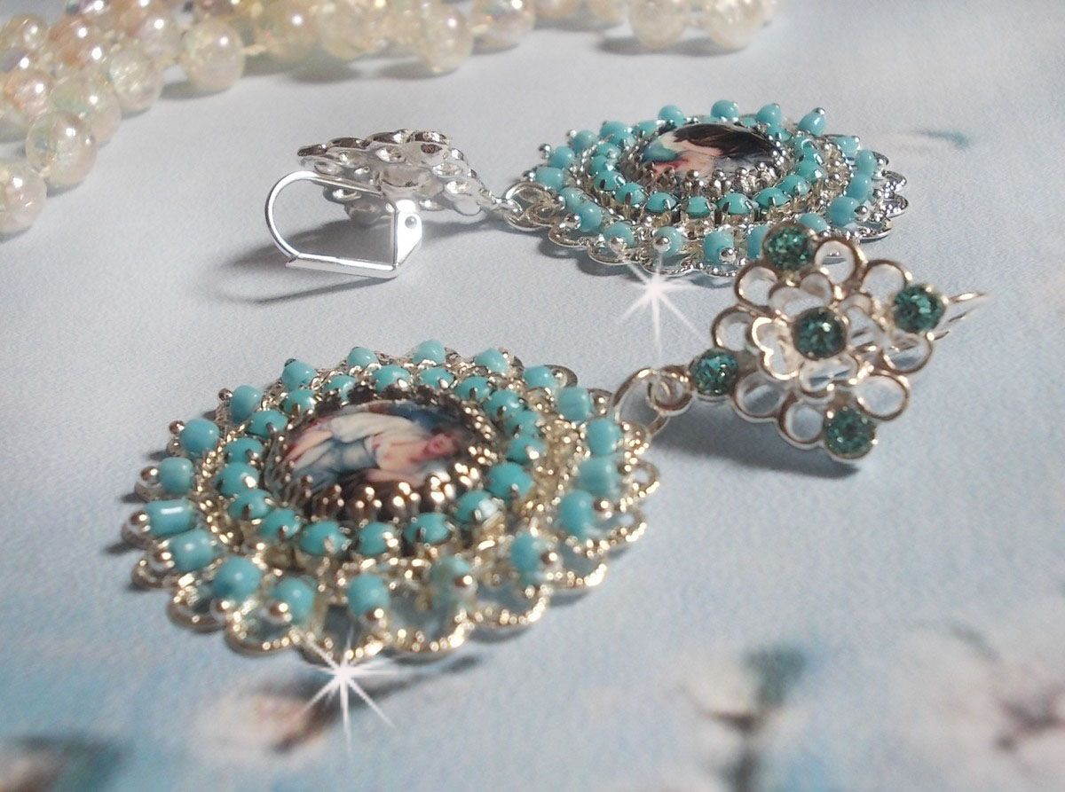 BO Moment de Détente erstellt mit Cabochon-Lupen Vintage Damen, Swarovski-Kristallen, Stempeln und Glasperlen