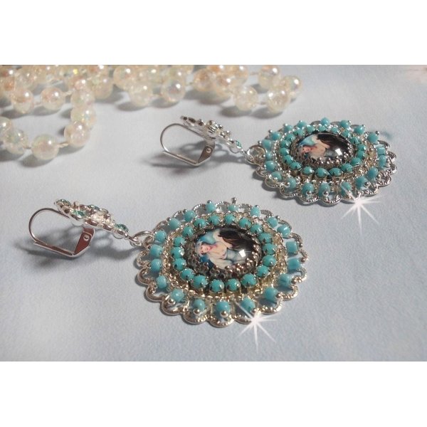 BO Moment de D&eacute;tente erstellt mit Cabochon-Lupen Vintage Damen, Swarovski-Kristallen, Stempeln und Glasperlen