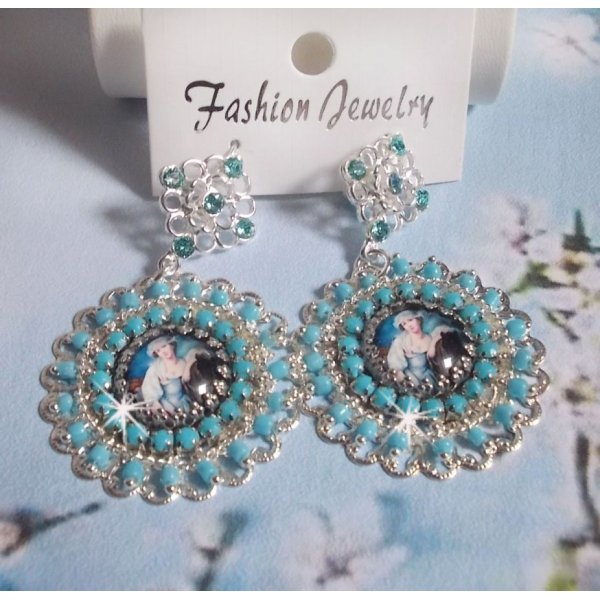 BO Moment de D&eacute;tente erstellt mit Cabochon-Lupen Vintage Damen, Swarovski-Kristallen, Stempeln und Glasperlen