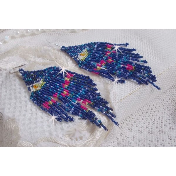 BO Seerosen kreiert mit Miyuki-Rocailles und Toho in den Farben blau, rosa, wei&szlig;, gelb, orange und gr&uuml;n