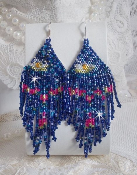 BO Seerosen kreiert mit Miyuki-Rocailles und Toho in den Farben blau, rosa, wei&szlig;, gelb, orange und gr&uuml;n