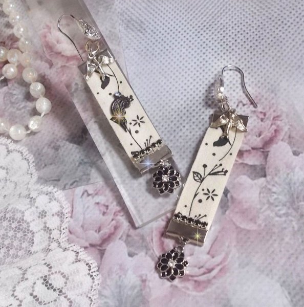 BO V&ouml;gel Schwarz und Wei&szlig; kreiert mit bedrucktem Band V&ouml;gel Schwarz und Wei&szlig;, Kristallen, emaillierten Blumen und hochwertigen Accessoires