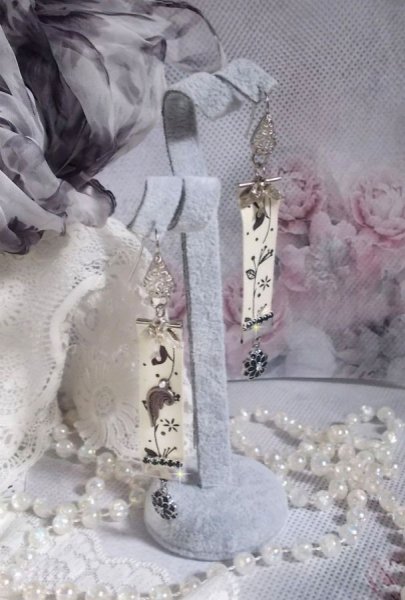 BO V&ouml;gel Schwarz und Wei&szlig; kreiert mit bedrucktem Band V&ouml;gel Schwarz und Wei&szlig;, Kristallen, emaillierten Blumen und hochwertigen Accessoires