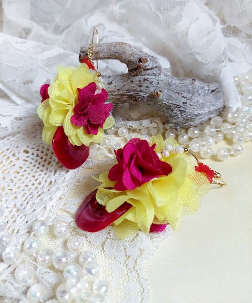 BO Secrets de la Provence cr&eacute;&eacute;es avec fleurs mousseline soie, perles verres et Cristal Swarovski