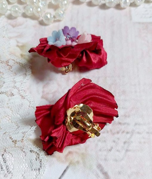 BO Pretty Lady brod&eacute;es avec ruban de soie, perles cristal Swarovski, perles acryliques, facettes verre boh&egrave;me