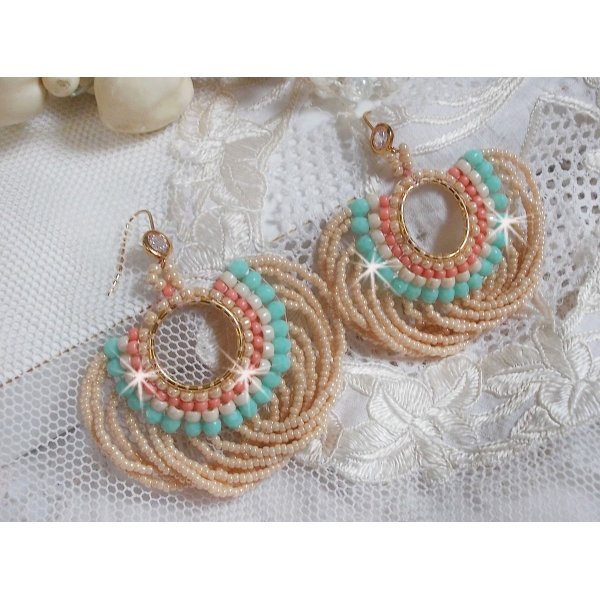 BO Runde Perlen, kreiert mit Rocailles und Facetten aus b&ouml;hmischem Glas