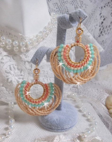 BO Runde Perlen, kreiert mit Rocailles und Facetten aus b&ouml;hmischem Glas