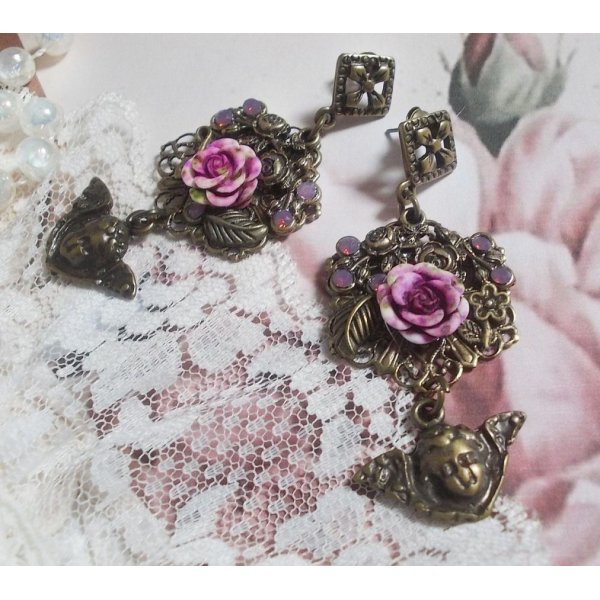 BO Secrets des Angelots kreiert mit Harzrosen, Angelots Charms, Drucken und Kristallen