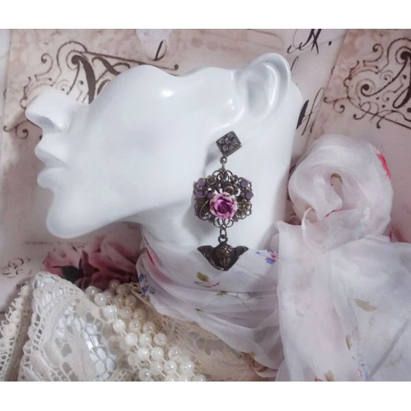 BO Secrets des Angelots kreiert mit Harzrosen, Angelots Charms, Drucken und Kristallen