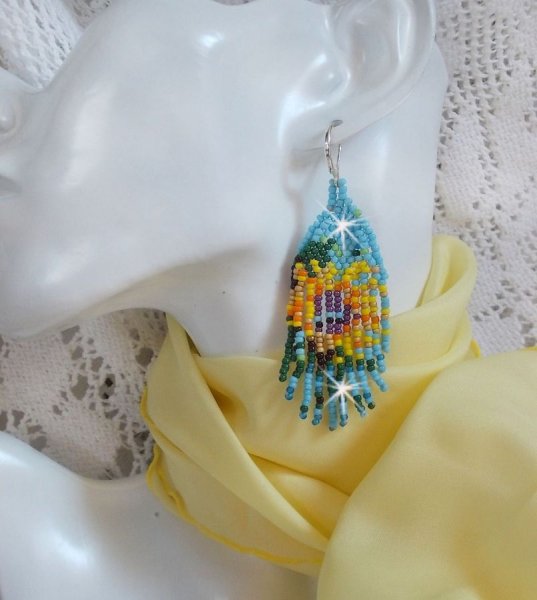 BO Sonnenblumen kreiert mit Rocailles in Fr&uuml;hlingsfarben und Dormeuse aus Silber 925/1000