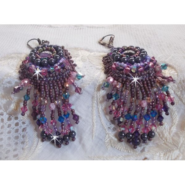 BO Esm&eacute;ralda brod&eacute;es avec des perles de gemmes, cristal de Swarovski et perles tr&egrave;s fines