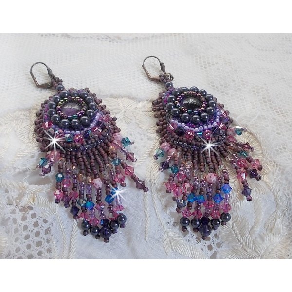 BO Esm&eacute;ralda brod&eacute;es avec des perles de gemmes, cristal de Swarovski et perles tr&egrave;s fines