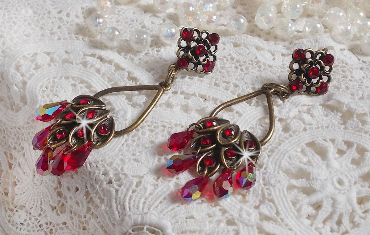 BO Irrésistible Ruby Collection auf Kronleuchtern mit Swarovski-Kristallen montiert