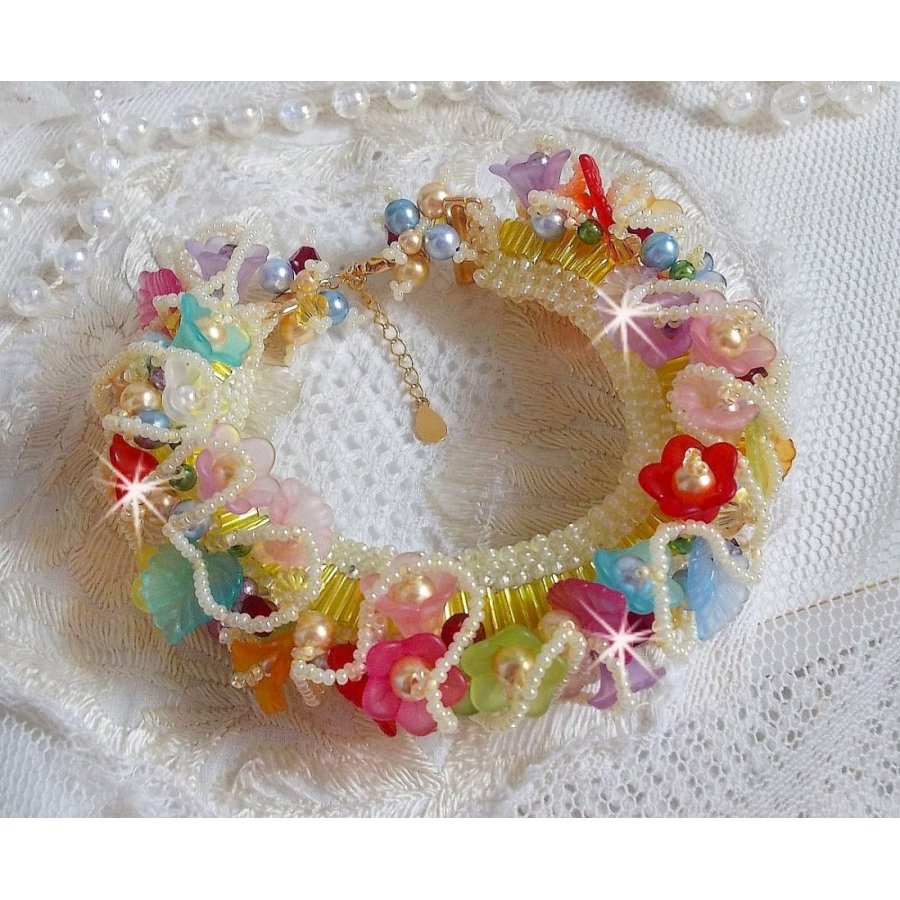 Garden Flowers Armband mit Swarovski Perlen, Frosted Blumen, 3 Mikron vergoldeter Verschluss