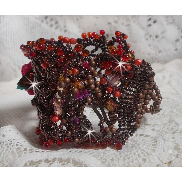 Belle H&eacute;l&egrave;ne Manschettenarmband ganz aus Rocailles, Stoffblume, Edelsteinperlen (Calcit gelb/wei&szlig;) und Rocailles