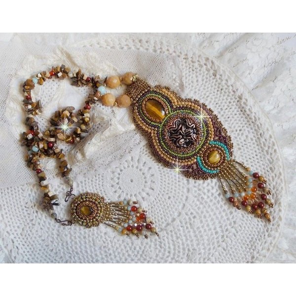 Halskette mit Anh&auml;nger Fauve bestickt mit mehreren Tigeraugen, Haute-Couture-Art