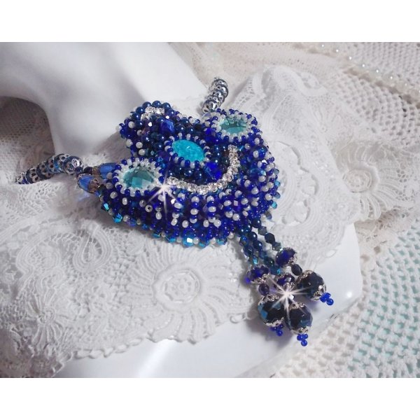 Paris Divine Halskette bestickt mit Swarovski-Kristallen, b&ouml;hmischen Kristallperlen und Rocailles 