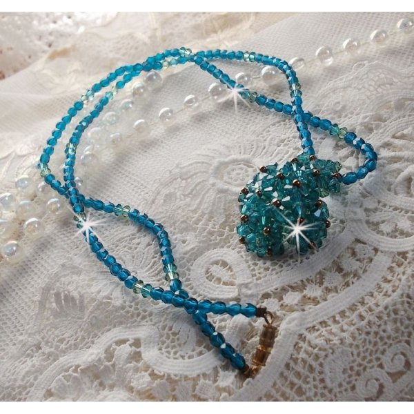 Smaragdgr&uuml;ne Anh&auml;ngerkette mit Kreiseln in Swarovski-Kristall und Facetten