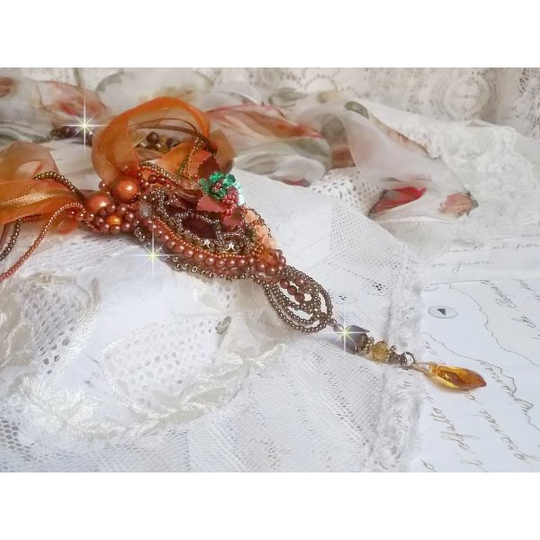 Anh&auml;nger Souffle d'Automne Chic Ethnique, bestickt ganz aus Perlen und Swarovski-Kristall 