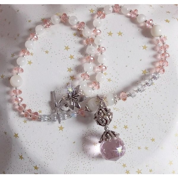 Halskette mit Anh&auml;nger Irisierende Rose, bestickt mit Swarovski-Kristallen, 925er Silber und Mondsteinen