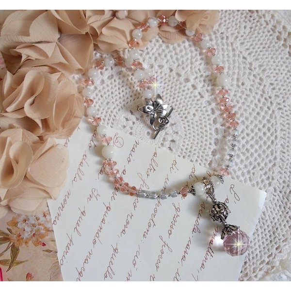 Halskette mit Anh&auml;nger Irisierende Rose, bestickt mit Swarovski-Kristallen, 925er Silber und Mondsteinen