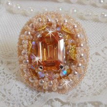 Idylle Beauty Ring bestickt mit Swarovski-Kristallen, Cabochon und Perlen