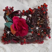 Belle Hélène Manschettenarmband ganz aus Rocailles, Stoffblume, Edelsteinperlen (Calcit gelb/weiß) und Rocailles