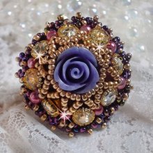 Ring La Passionnée de Venise bestickt mit einer violetten Harzblume und Crystal Strass