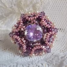 Chinese Purple Stone Ring bestickt mit Swarovski-Kristallen und Rocailles