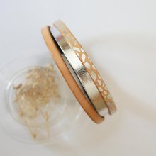 Manschettenarmband für Frauen aus natürlichem und versilbertem Leder 