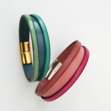 Manschettenarmband aus Leder für Frauen, zweifarbig, mit versteckter eingravierter Nachricht