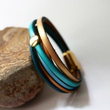 Multi-Leder-Manschettenarmband für Frauen in Blau- und Goldtönen