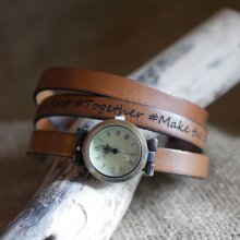 Personalisierbare Triple-Turn-Armbanduhr mit bronzefarbenem Zifferblatt 