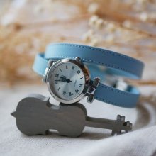 Armbanduhr mit doppelter Drehung aus himmelblauem Couture-Leder
