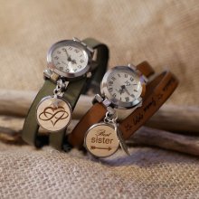 Cabochon-Uhr aus graviertem Holz mit doppeltem Lederarmband 
